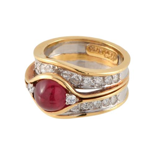 PUIG DORIA. Ruby and diamonds ring.