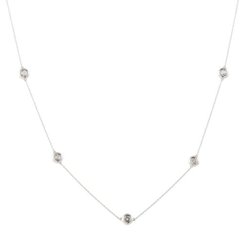 Gargantilla con chatones de diamantes.