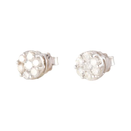 Pendientes con rosetón de diamantes.