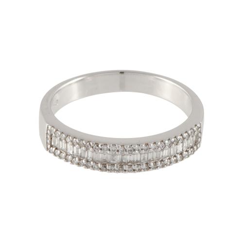 Sortija con carril de diamantes