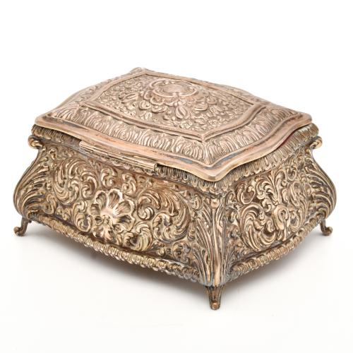 BAGUÉS, jewellery box.