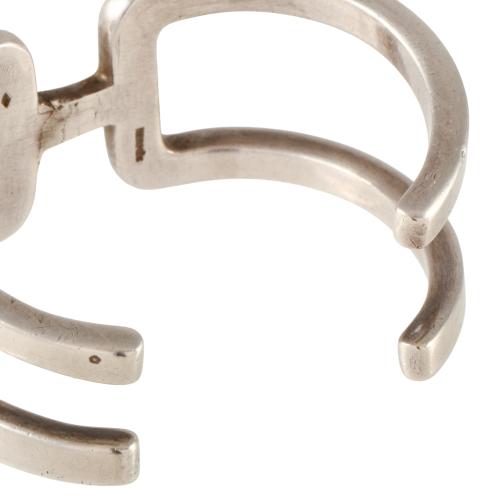 HERMÈS. Brazalete de plata.