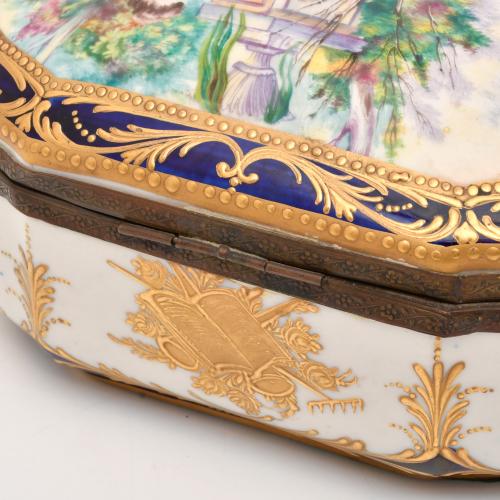 LIMONGES, box, 20th century.