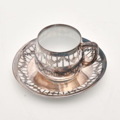 20TH CENTURY FRENCH SCHOOL. Coffee set.