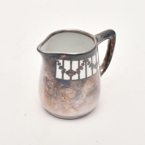 20TH CENTURY FRENCH SCHOOL. Coffee set.