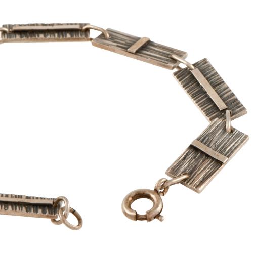 Avant-garde bracelet
