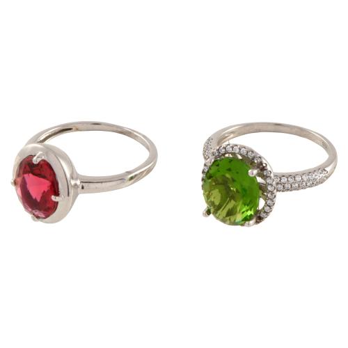Set of two rings with coloured glass.