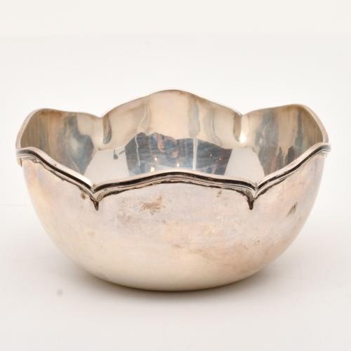Set of six fruit bowls.