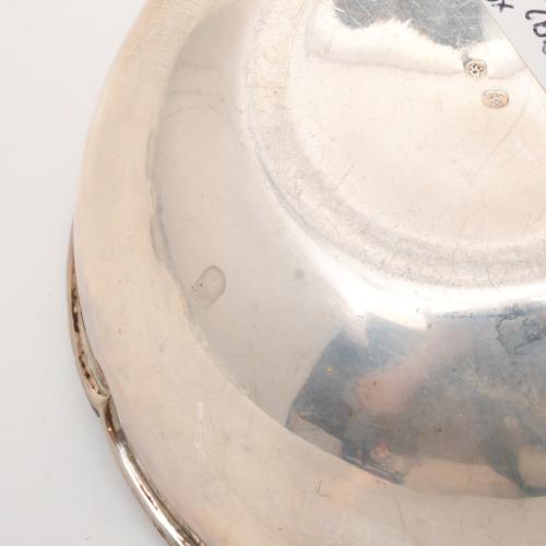 Set of six fruit bowls.