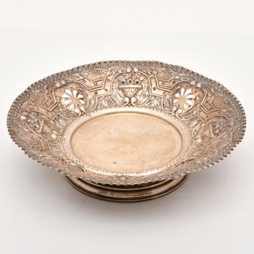 Set of four different trays.