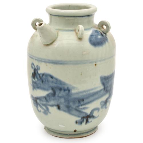 ESCUELA CHINA, SIGLO XX. Jarrón de estilo Qing. 