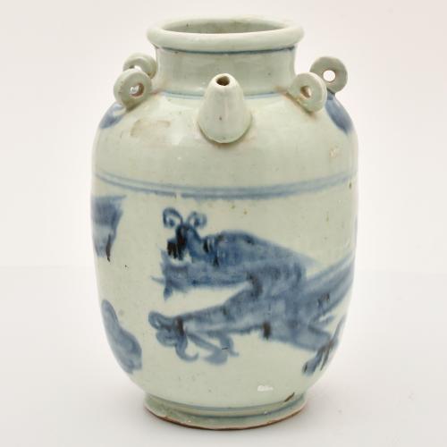 ESCUELA CHINA, SIGLO XX. Jarrón de estilo Qing. 