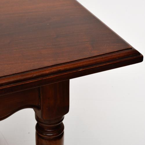 VALENTÍ.  Dining table and six chairs.