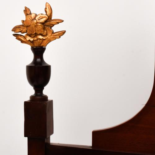 Fernandine bed.