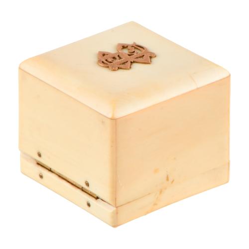 Old box for a ring, early 20th century.