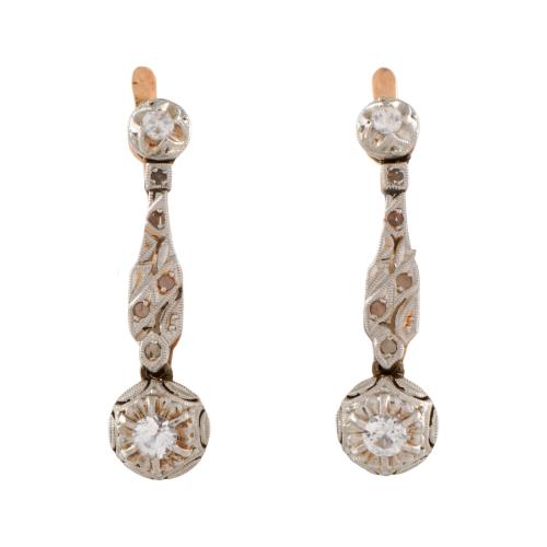Pendientes estilo art déco años 40 con diamantes.