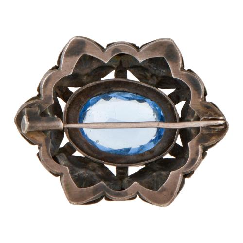 Broche modernista