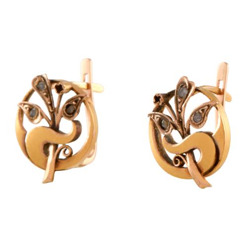 Pendientes modernistas con diamantes.
