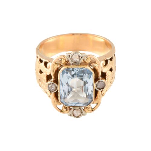 Anillo años 20 con aguamarina sintética y diamantes.