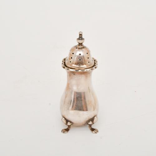 MAPPIN & WEBB MANUFACTURE. Set of three salt shakers.