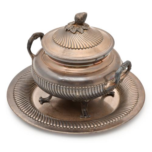 Sopera con bandeja portuguesa, 1985 - 2015.