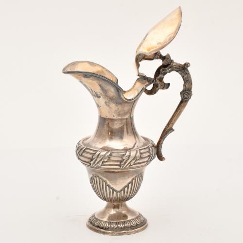 Juego de cafetera y lechera portuguesas, 1886 - 1913.