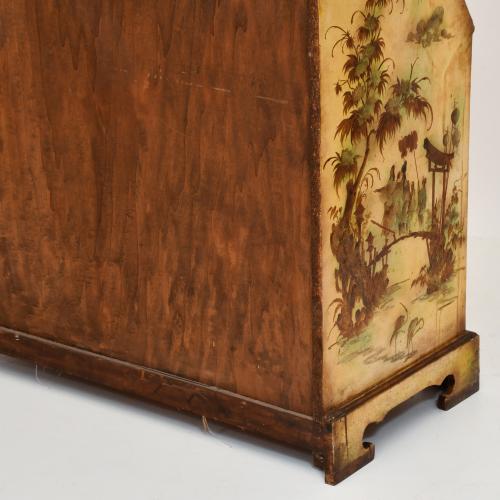 Cabinet escritorio estilo Reina Ana, segunda mitad siglo XX.