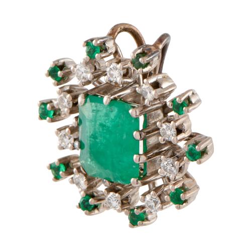 Colgante con esmeralda central y rosetón de diamantes y esm