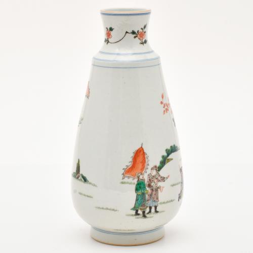 ESCUELA CHINA, SIGLO XX. Jarrón estilo Wucai. 