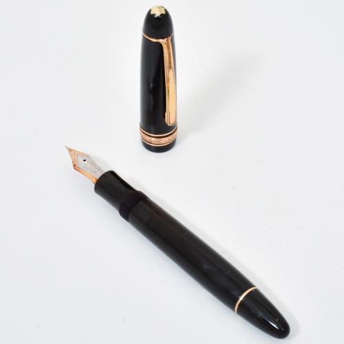MONTBLANC.  Pluma estilográfica modelo  "Meisterstück".