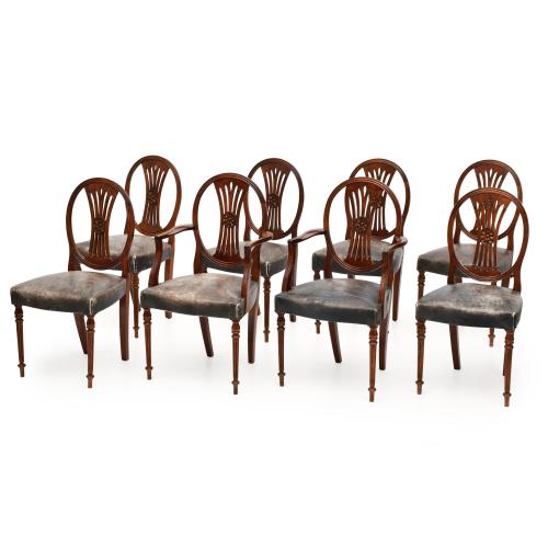 Conjunto de seis sillas y dos sillones. 