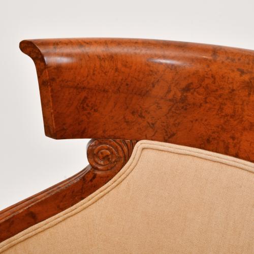 Sillón de estilo Imperio, siglo XX.