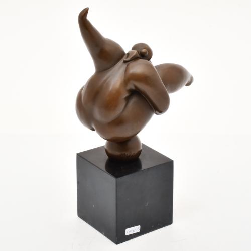 Figura de bailarina, siglo XX.