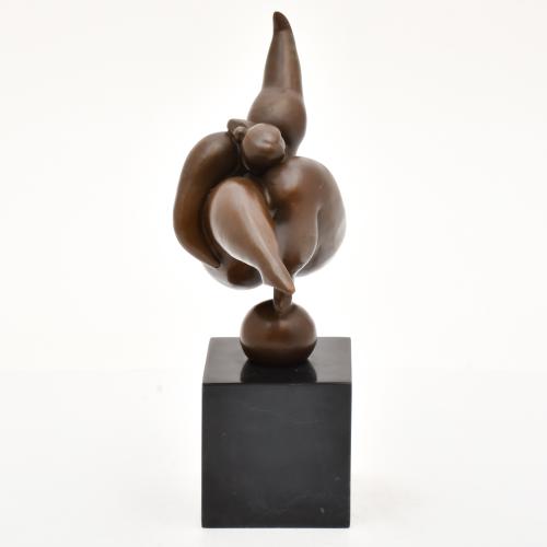 Figura de bailarina, siglo XX.