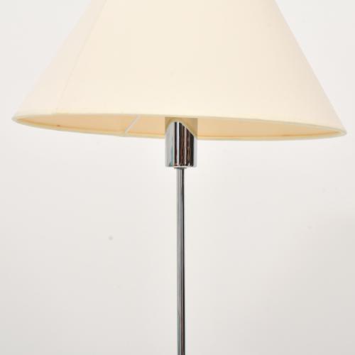 JAUME TRESSERRA (1943).   Lámpara de sobremesa regulable. 