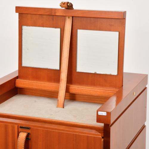 JAUME TRESSERRA (1943).   Chiffonier.