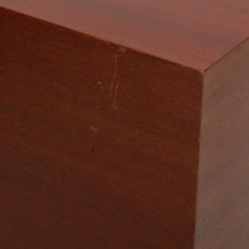 JAUME TRESSERRA (1943).   Mueble auxiliar.