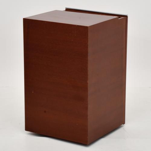 JAUME TRESSERRA (1943).   Mueble auxiliar.