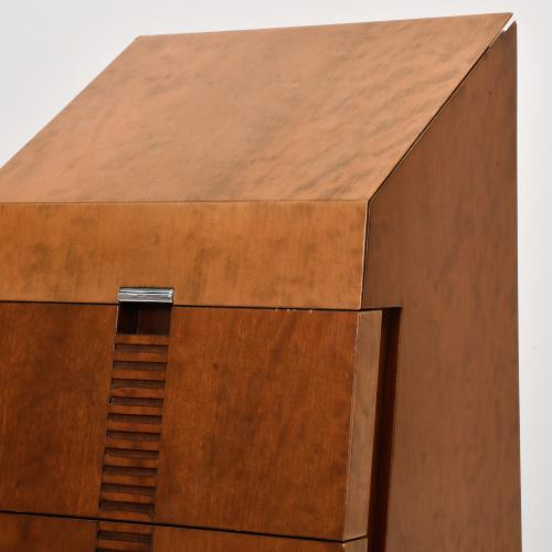 JAUME TRESSERRA (1943).   Chiffonier-joyero "Hotel Arts".