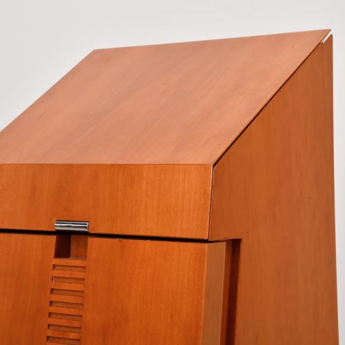 JAUME TRESSERRA (1943).   Chiffonier-joyero "Hotel Arts".