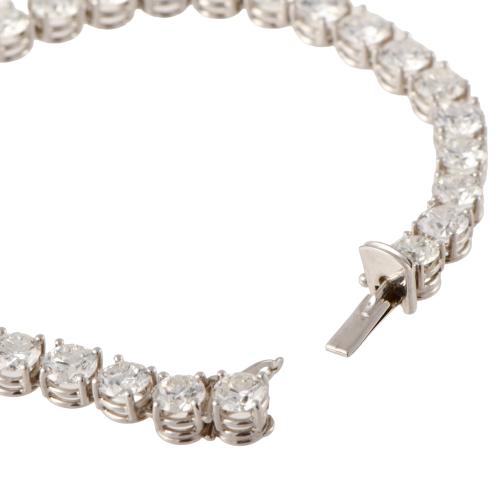 Pulsera riviére con diamantes talla brillante. 