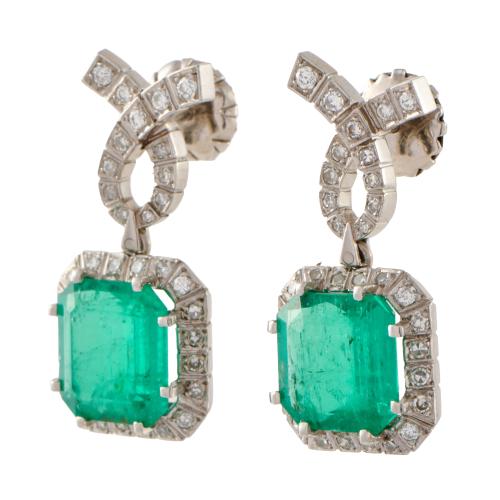 Pendientes colgantes con esmeraldas orlado en forma cuadrad