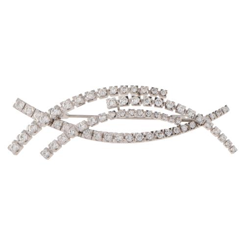 Broche con diamantes.