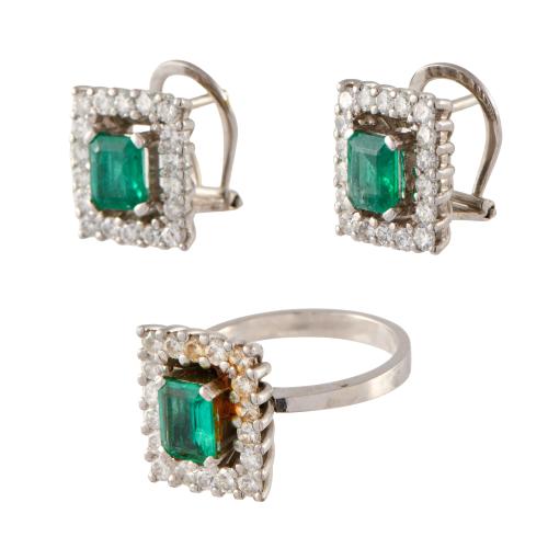 Conjunto de anillo y pendientes con esmeraldas y rosetón cu