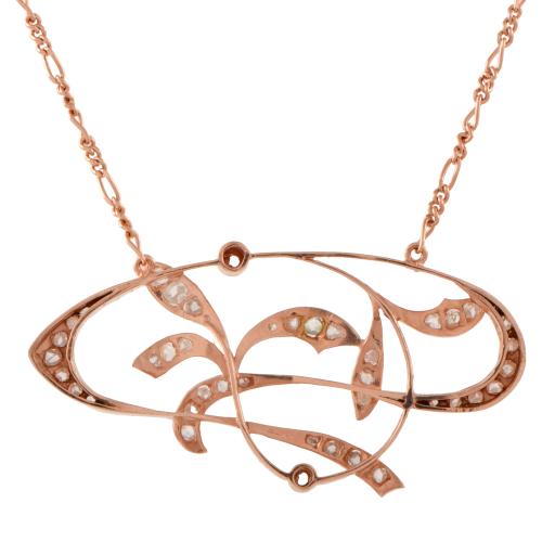 Collar con colgante modernista.