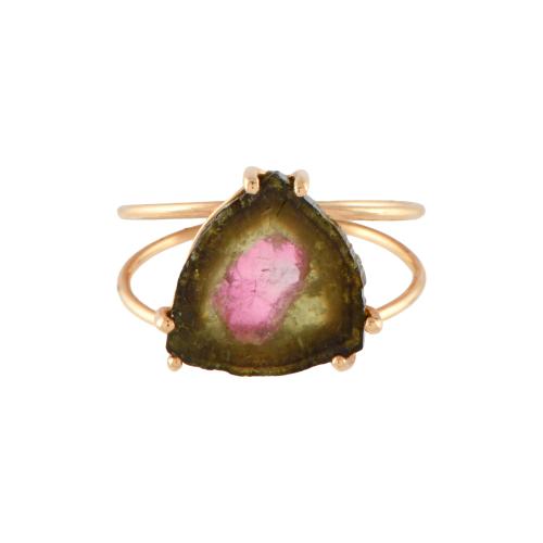 Anillo con turmalina.