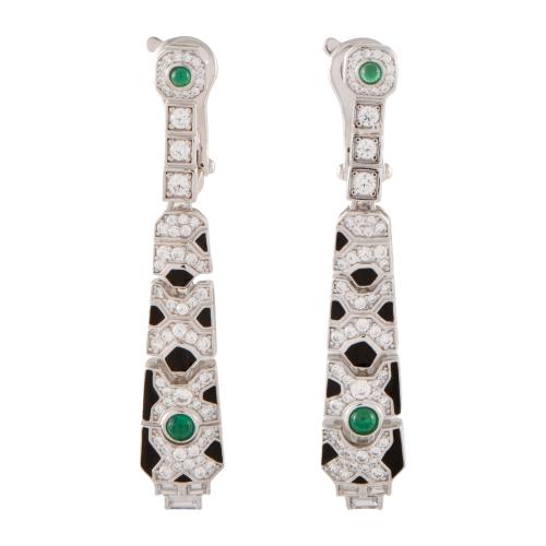 Pendientes largos articulados con circonitas.