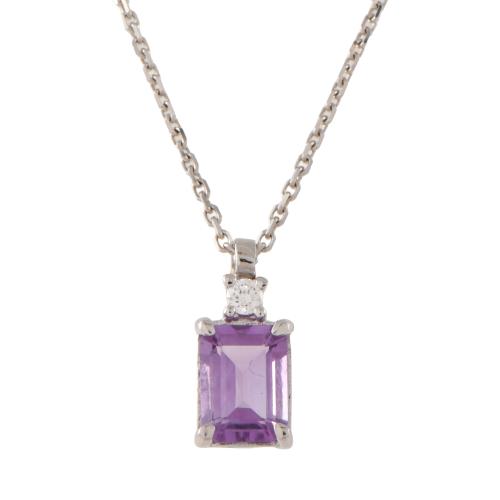 Collar con colgante con amatista y diamante.