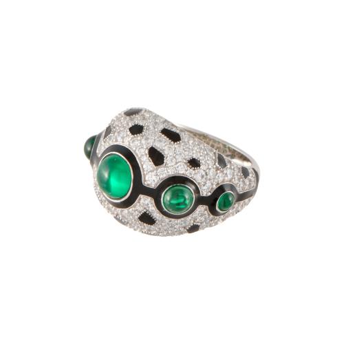 Anillo bombé con pavé de circonitas.