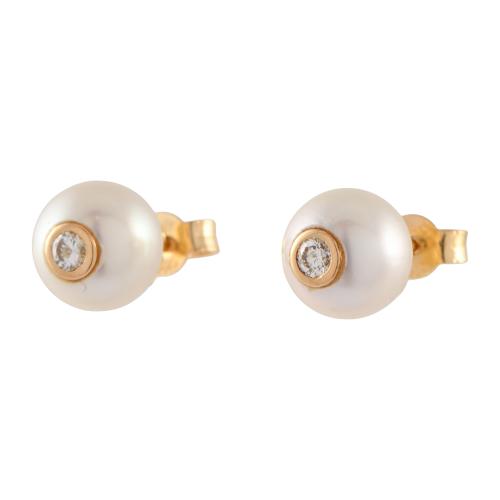 Pendientes con perlas y diamantes.